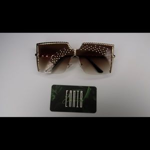 **NEVER WORN** luxury square gold rimmed women sunglasses